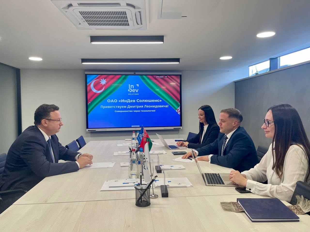 photo_5379956179519346798_y.jpg photo_5379956179519346798_y.jpg